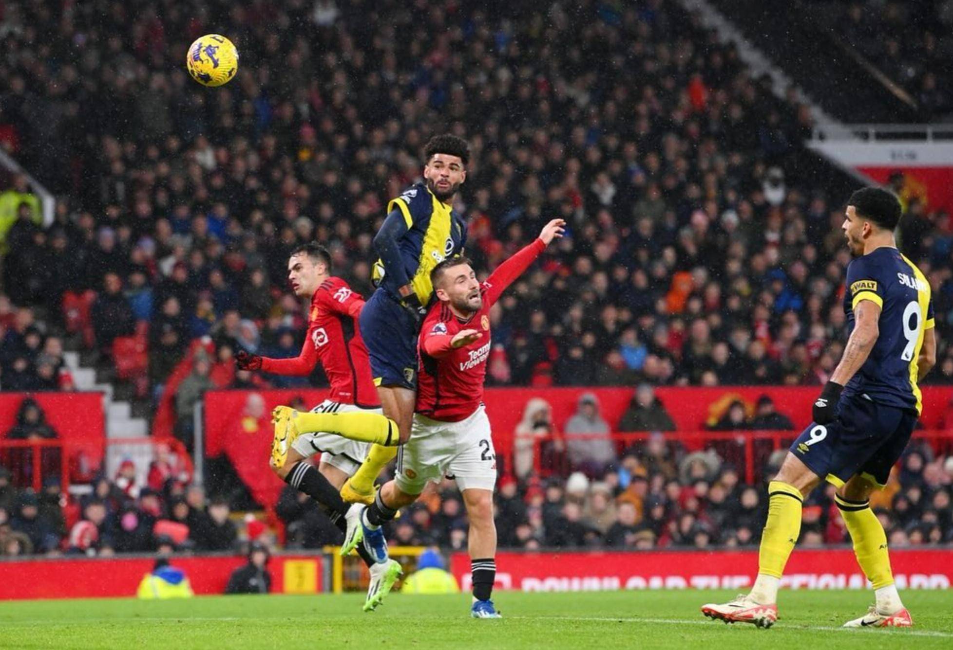 华体会官网-阿森纳绝杀那不勒斯，哈兰德梅开二度世界杯