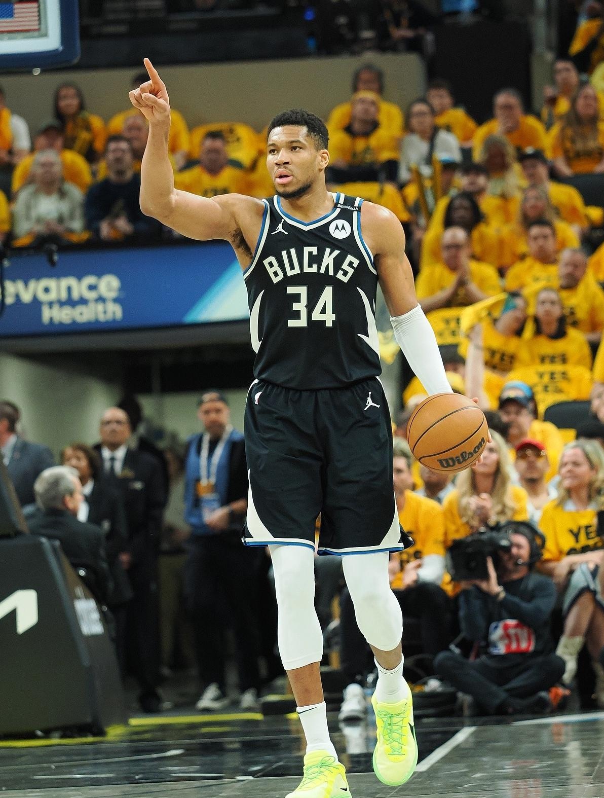 华体会下载-雄鹿后卫成为新宠，表现抢眼的简单介绍