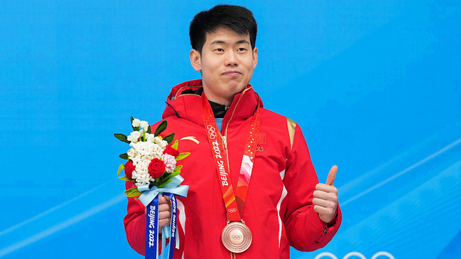 包含海地选手登上领奖台,引发关注的词条 包含海地选手登上领奖台,引发关注的词条